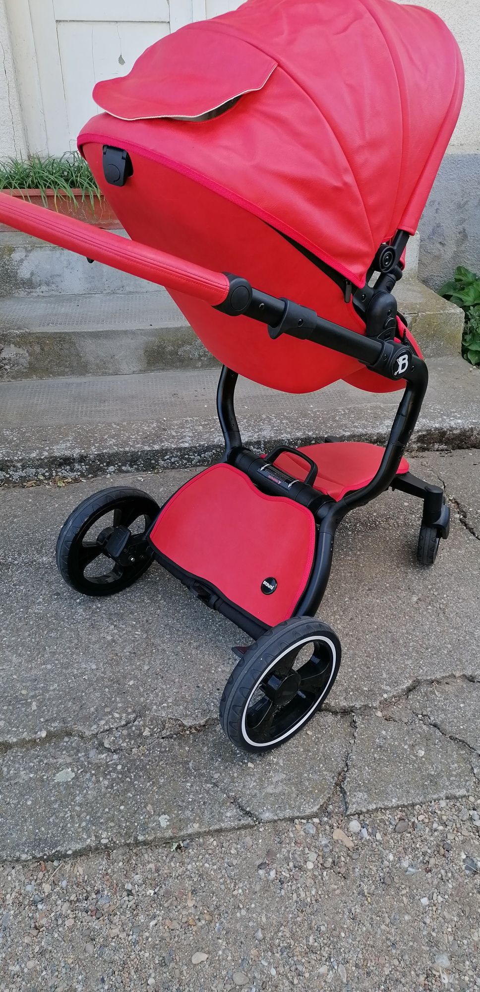 Vând cărucior Bebumi Sport 2in1