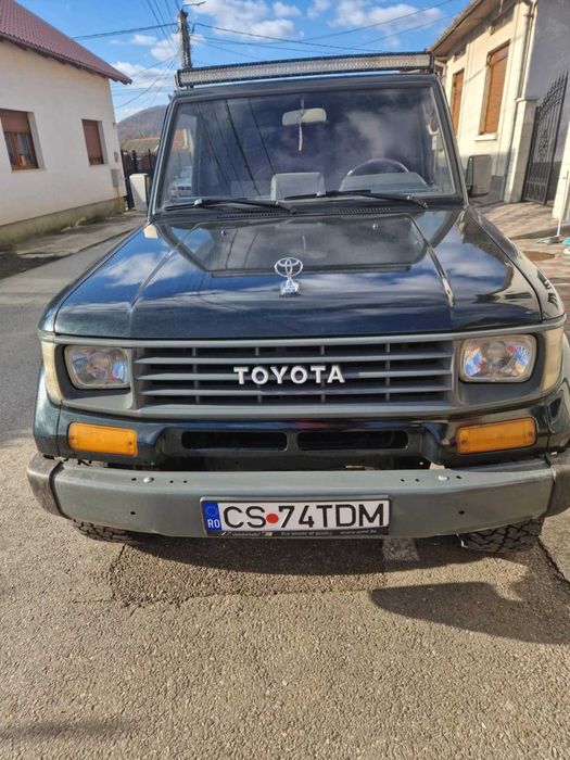 Toyota Land Cruiser J70