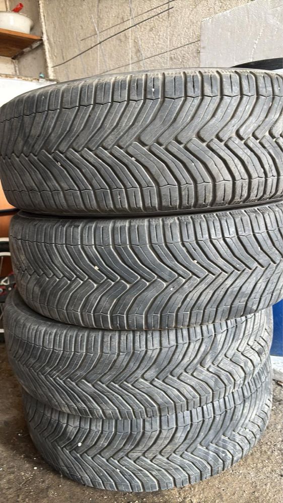 Гуми 185/65/15 Michelin cross climate