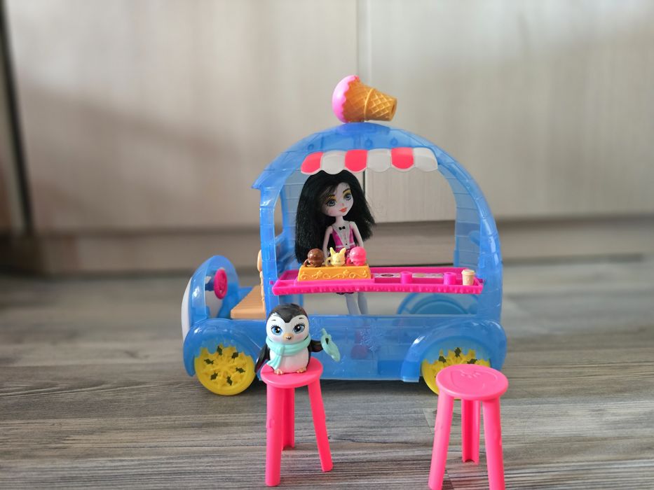 Enchantimals Wheel Frozen Treats Preena Penguin Doll & Playset
