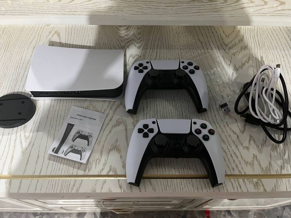 Smart watch ultra-2 va Playstation joystik 2 ta