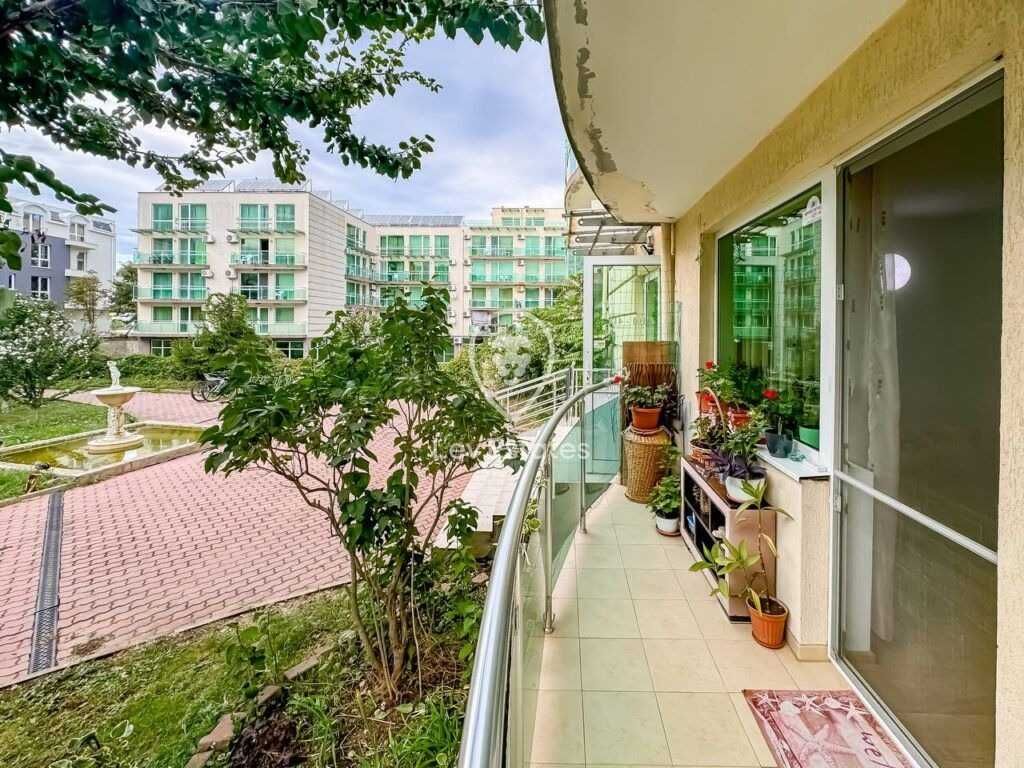 Двустаен апартамент в комплекс Clara в Сарафово, Бургас