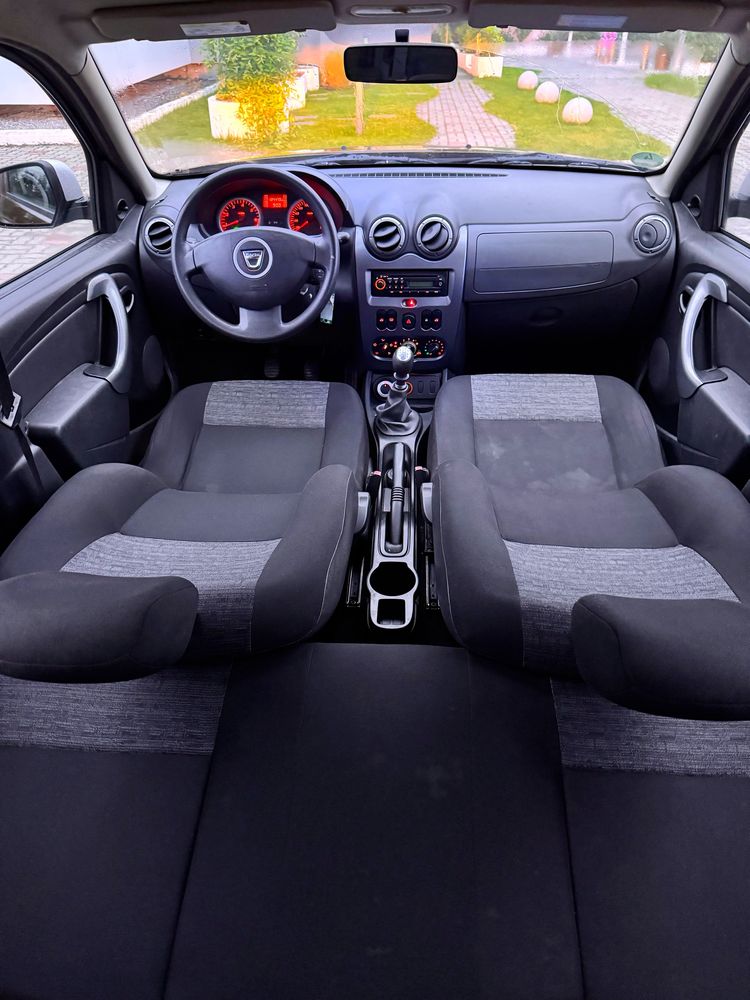 Dacia Duster 1.6 Euro5 4x4 Benzina Clima Geamuri Electrice Carlig Rate