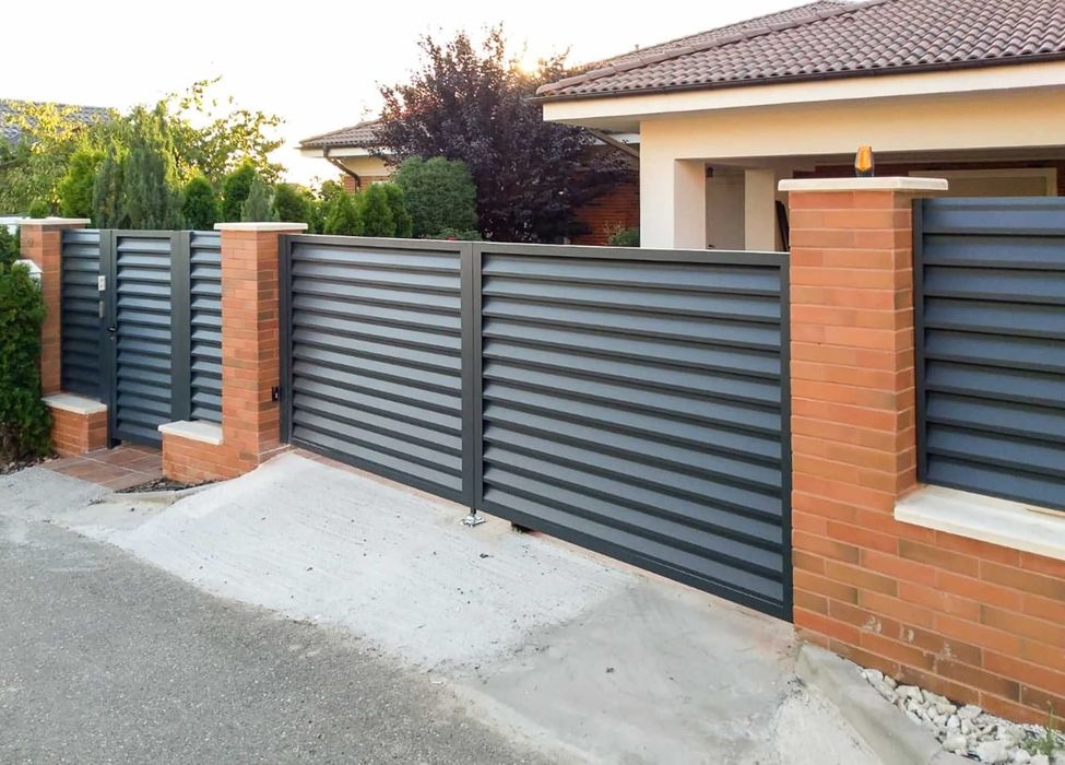 Confecționăm   garduri