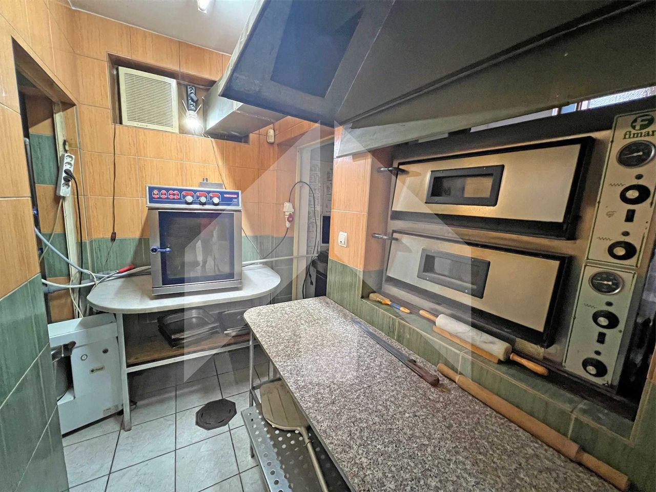 Дава се под наем Заведение в Шумен, Център - 150 кв.м за 1529.49 € - Снимка #10