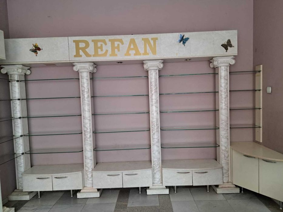 Стъкла за обзавеждане за магазин