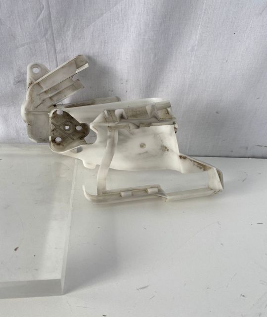 Suport maner exterior dreapta fata 3c0837868b Volkswagen VW Passat B6