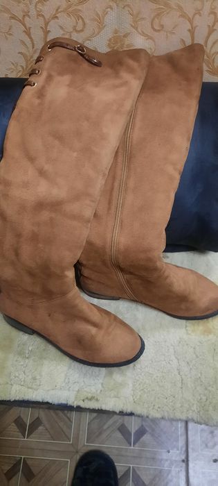 Продаю сапоги-ботфорты женские