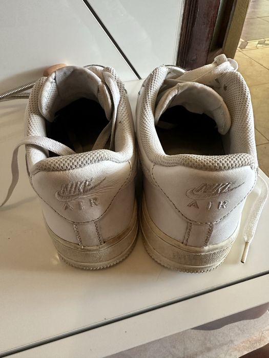 Два модела Nike Air Force