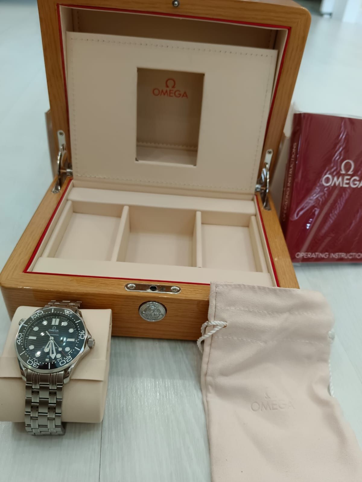 Продам часы Omega Seamaster 300 премуим качество