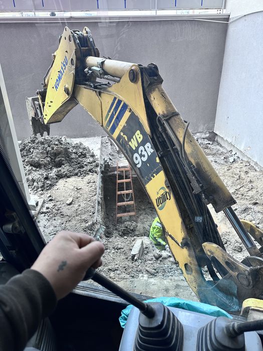 Execut lucrari miniexcavator bobcat buldoexcavator
