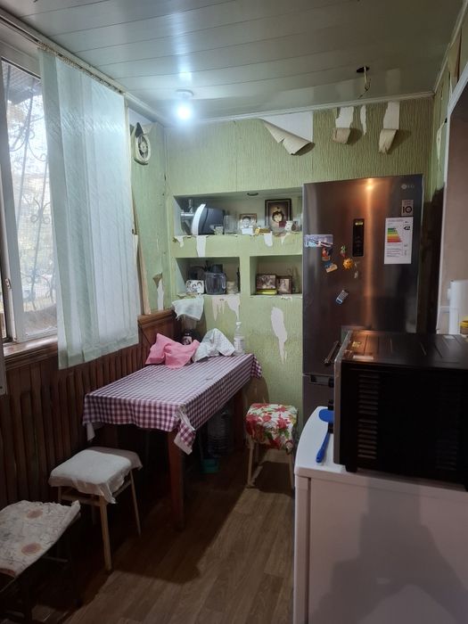 Якассарай Шота Руставели 2/2/4кирпич балкон 2×6