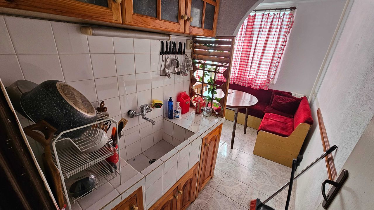 Продава се Едностаен апартамент в Разград, Орел - 47 кв.м за 923 €/кв.м - Снимка #2