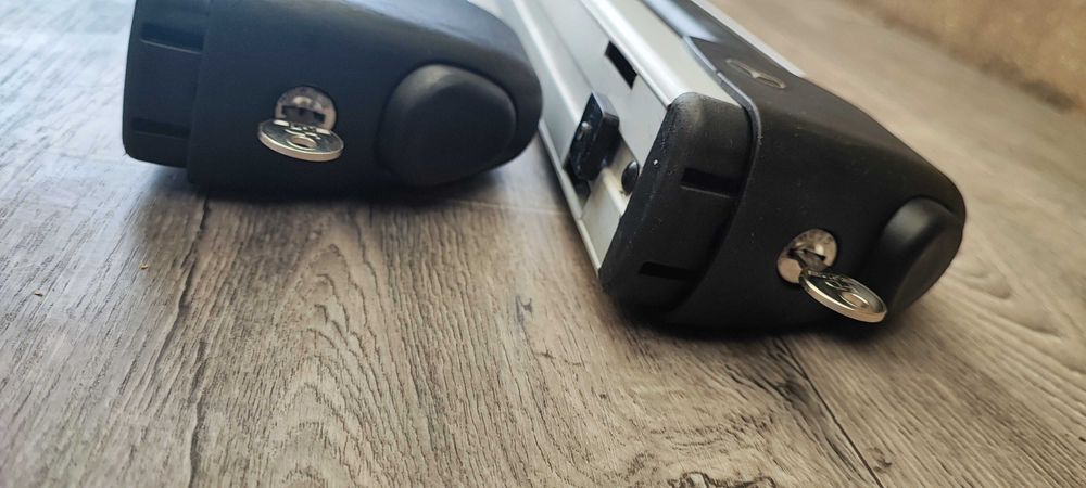 Оригинални стойки за ски  на Марцедес