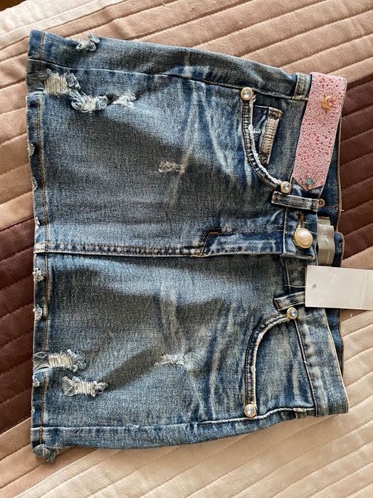 Чисто нова бутикова пола