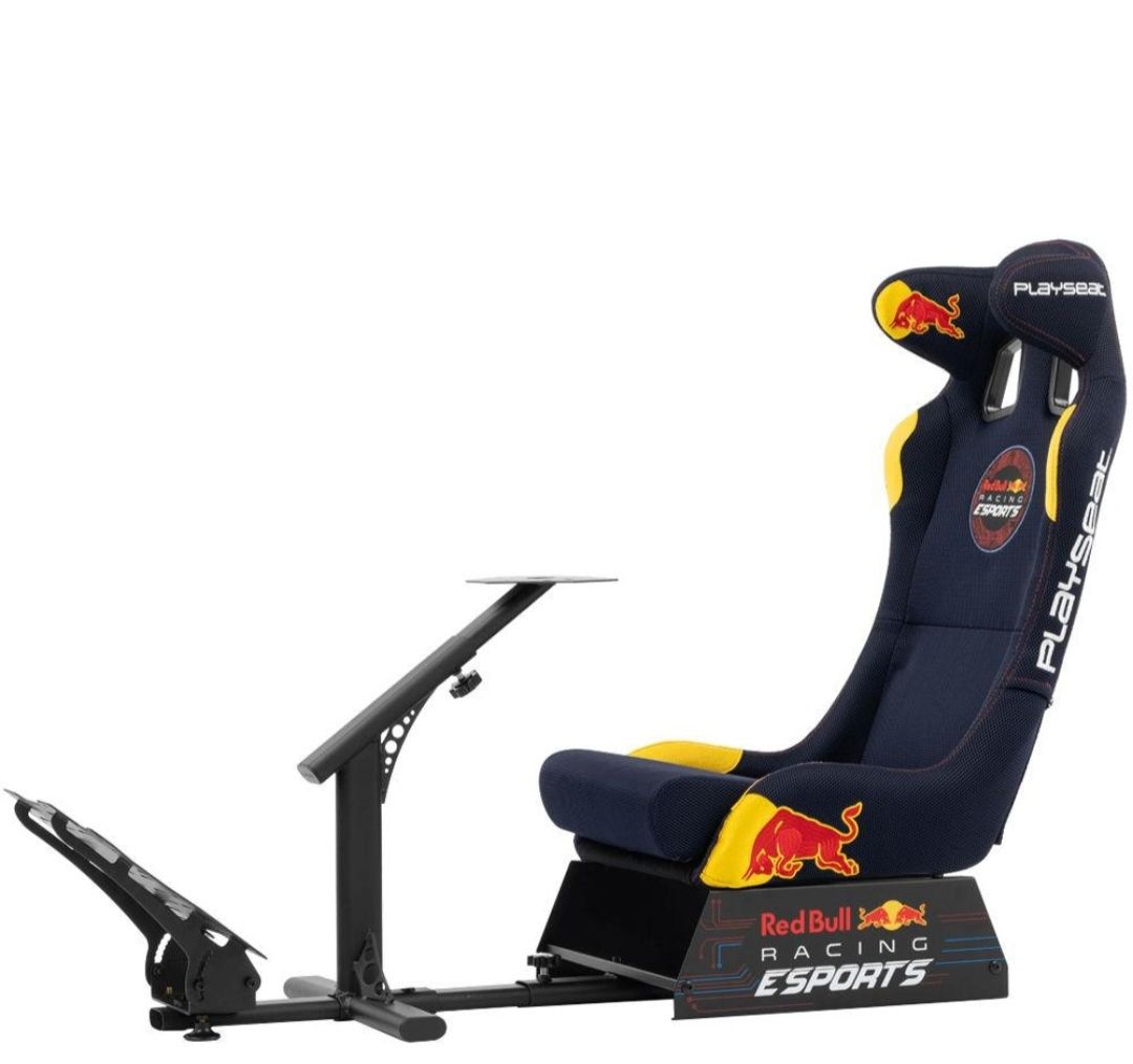 Vând scaun gaming redbull cu volan și schimbator viteze LOGITECH