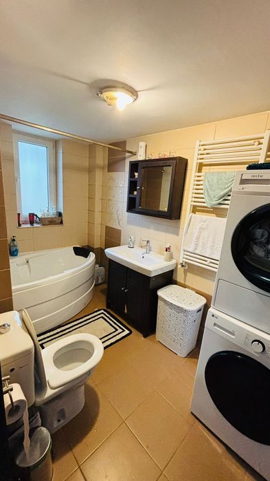 Vând apartament - proprietar