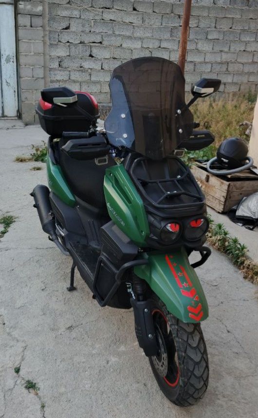 Продается скутер ТАНК