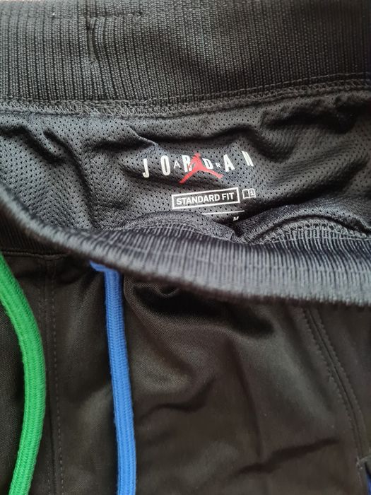 Urgent ! Tricou si pantaloni Jordan