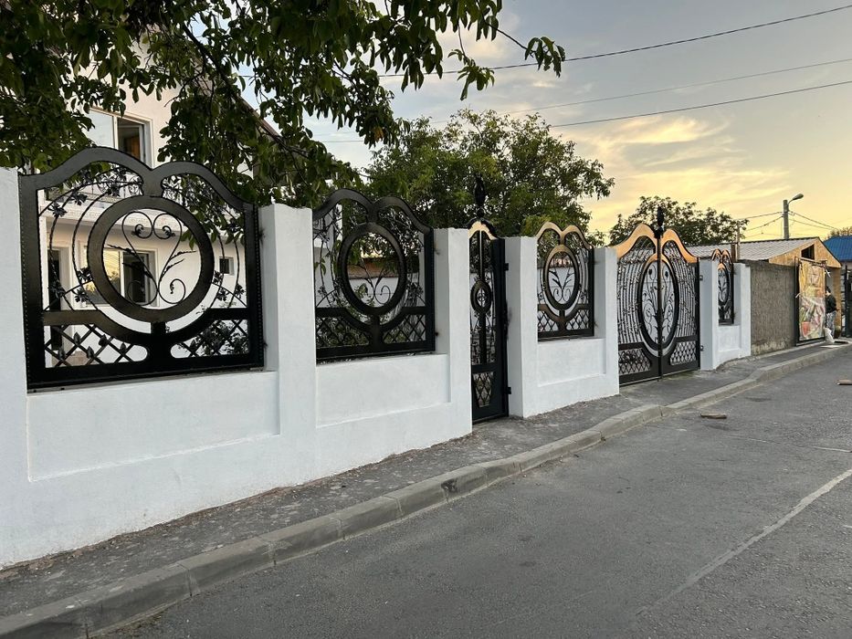 Porți și garduri din fier forjat