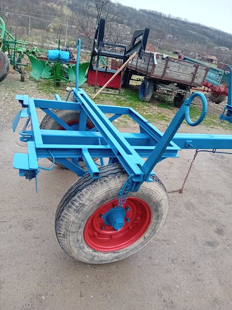 Peridok remorca pădure