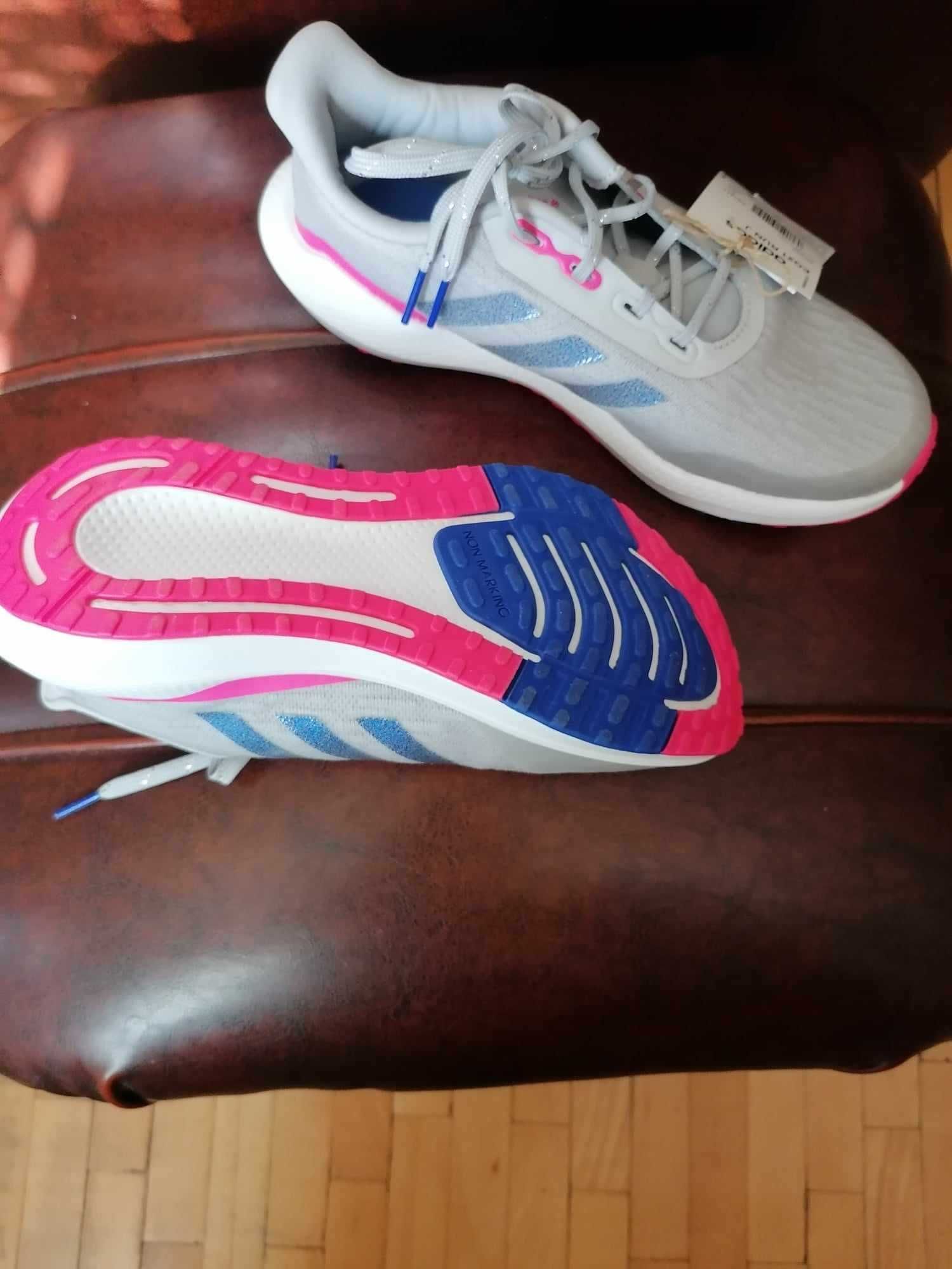 НОВИ И ОРИГИНАЛНИ маратонки ADIDAS,
№36 /3 1/2 /