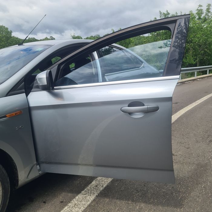 Usa Stanga/Dreapta fata Ford Mondeo Mk4 Gri