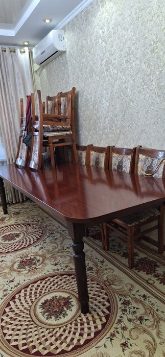Продам стол и стулья
