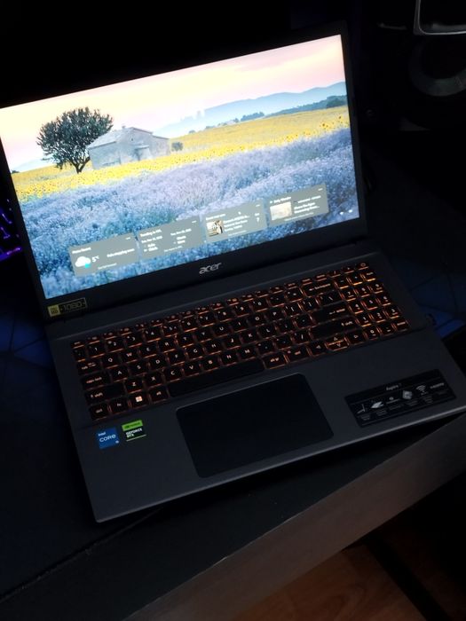 laptop gaming acer aspire 7 + mouse cadou