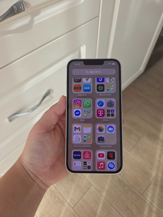Vând Iphone 13 ALB  128 GB achizitionat nou din magazinul Altex