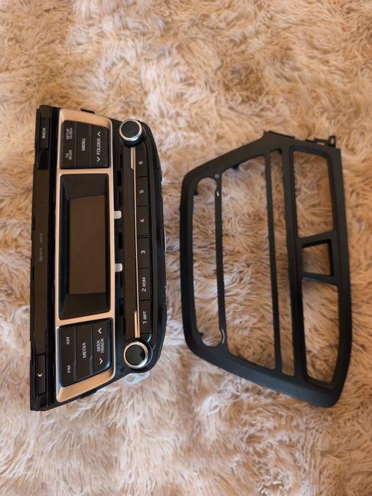 Vând radio Hyundai i 20