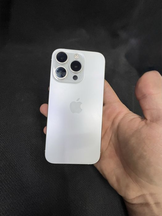 Iphone 15 pro koreskiy