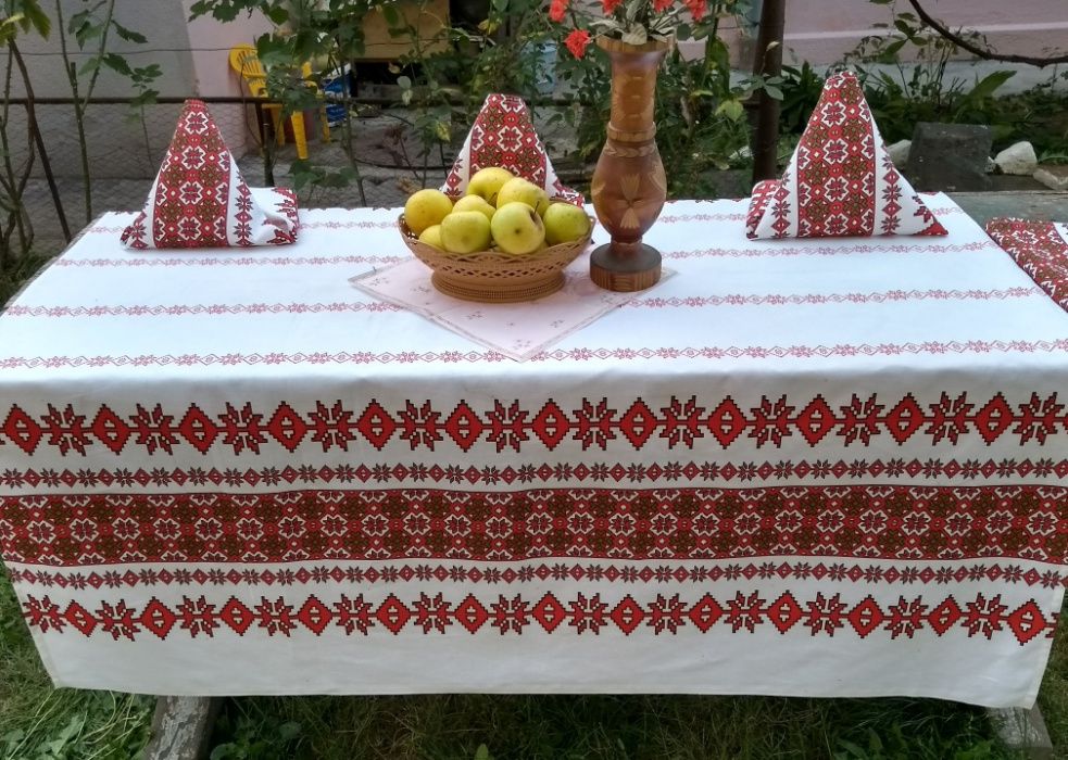 Set Fata de masa bumbac +6 stergare Tradițional Romanesc, Restaurante