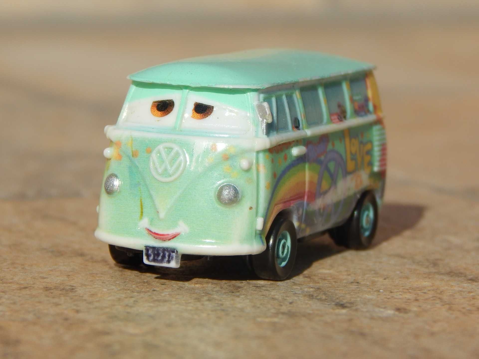 Jucarie microbuz Fillmore Volkswagen Transporter T1 hippie serial Cars