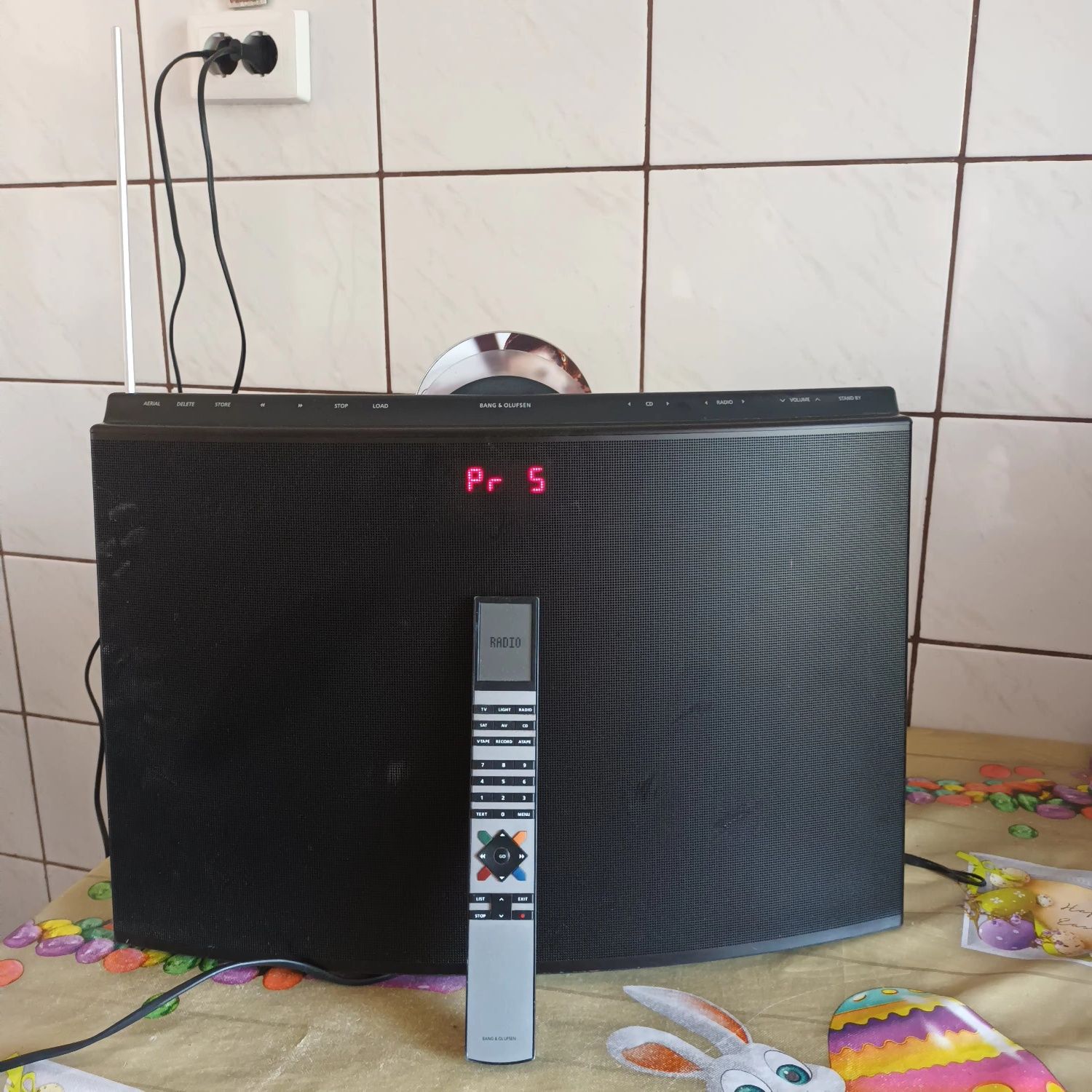 Boxa Bang Olufsen cu radio și cd model Beo Sound  tip 2581