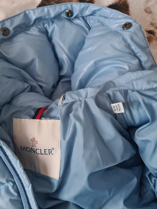 Combinezon Moncler 9-12 luni
