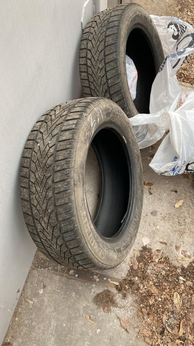 Продам 2 зимних балона. R 16, 205-55