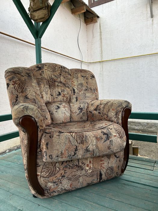 Диван, 2 кресло.