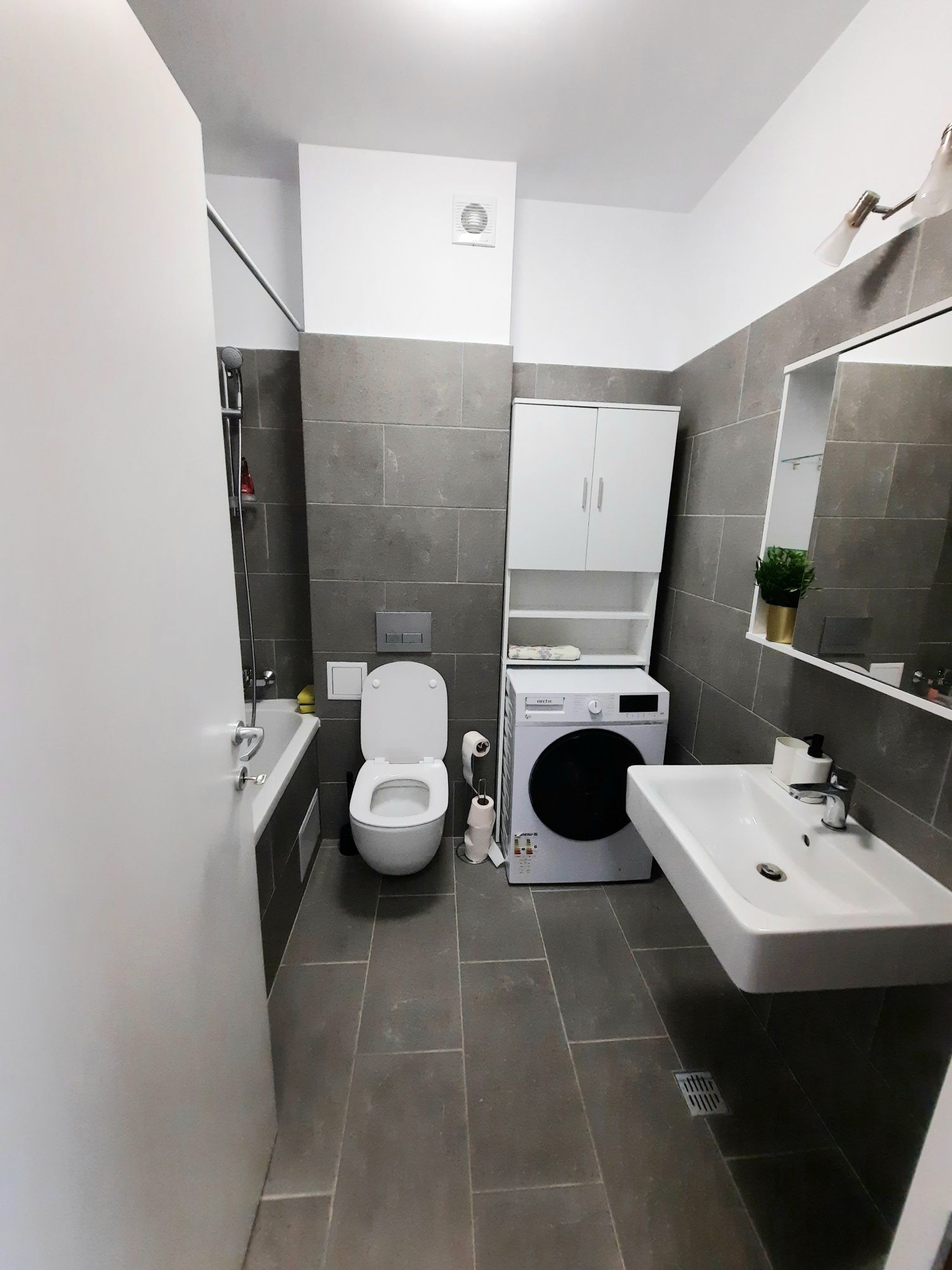 Proprietar studio dublu Atria Urban Resort, loc parcare ,sector 1