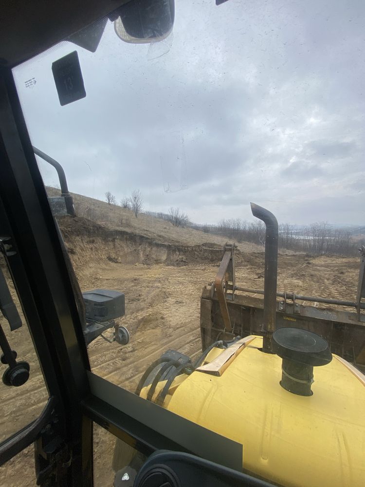 Închiriez Buldoexcavator cu operator
