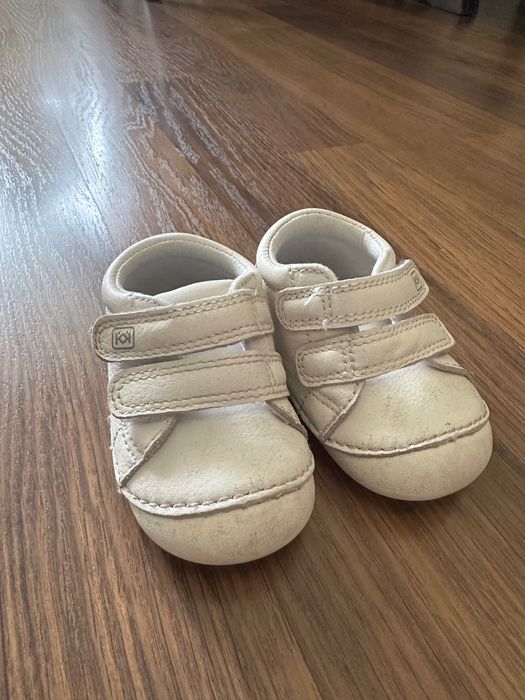 Буйка, боси обувки за прохождане ,18 номер. 11,7см стелка.