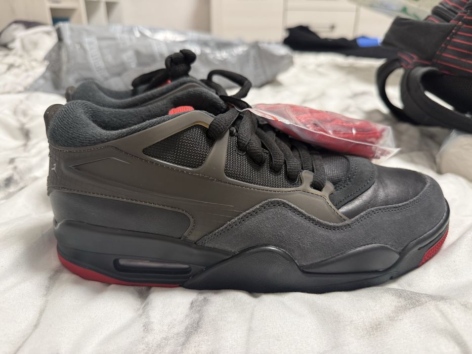 Vand jordan 4 RM marimea 41