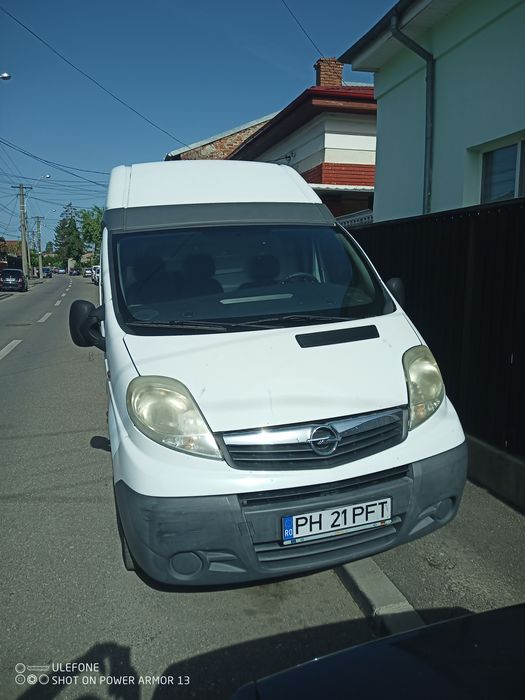 Opel Vivaro , Renault Trafic