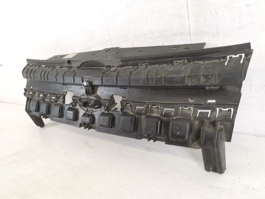 Оригинален Радиаторен Държач / Radialen Darzhach Volkswagen Caddy Ориг