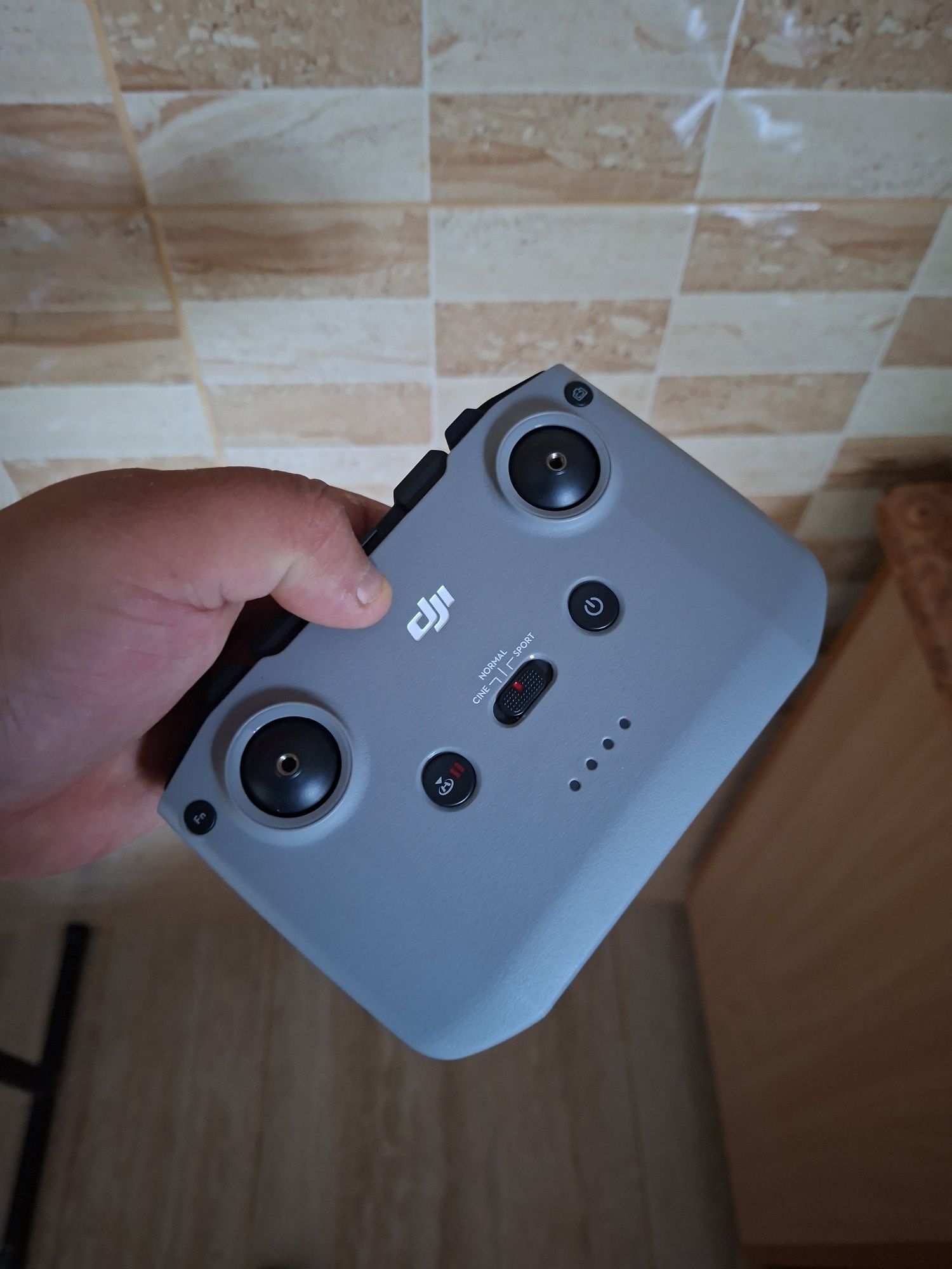 Vand drona DJI Mini 4K ( impecabila )