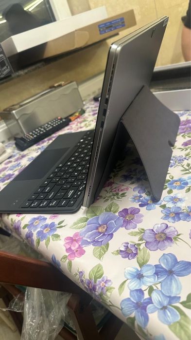 Laptop/tableta 2 in 1 Funyet 14’ Intel N100 16gb ram 512ssd windows 11