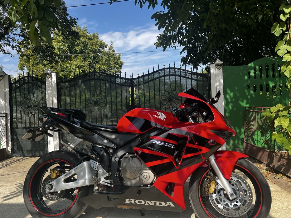 Honda CBR 600RR, PC37