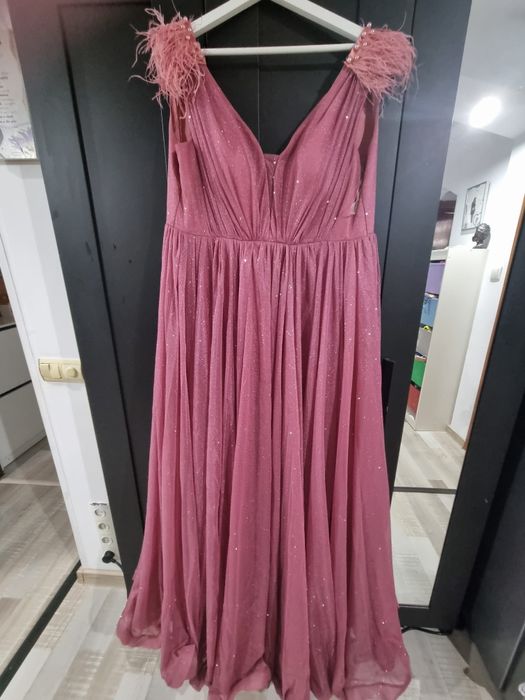 Vând rochie  de seară.