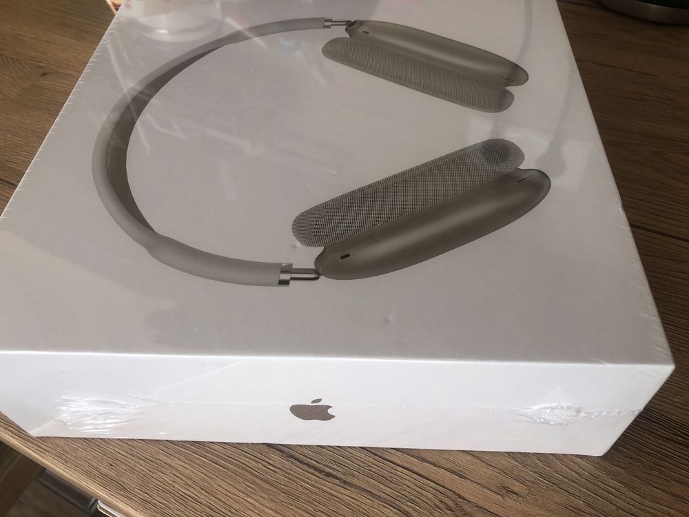 Airpods Max слушарки