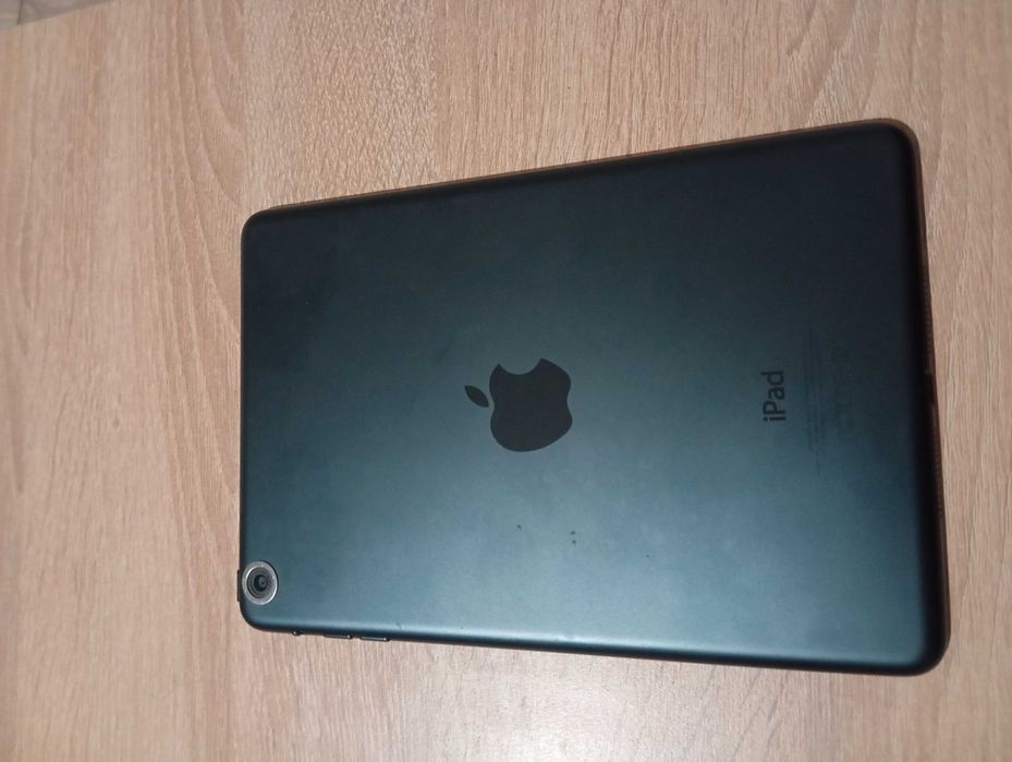 iPad модел -1432 за части
